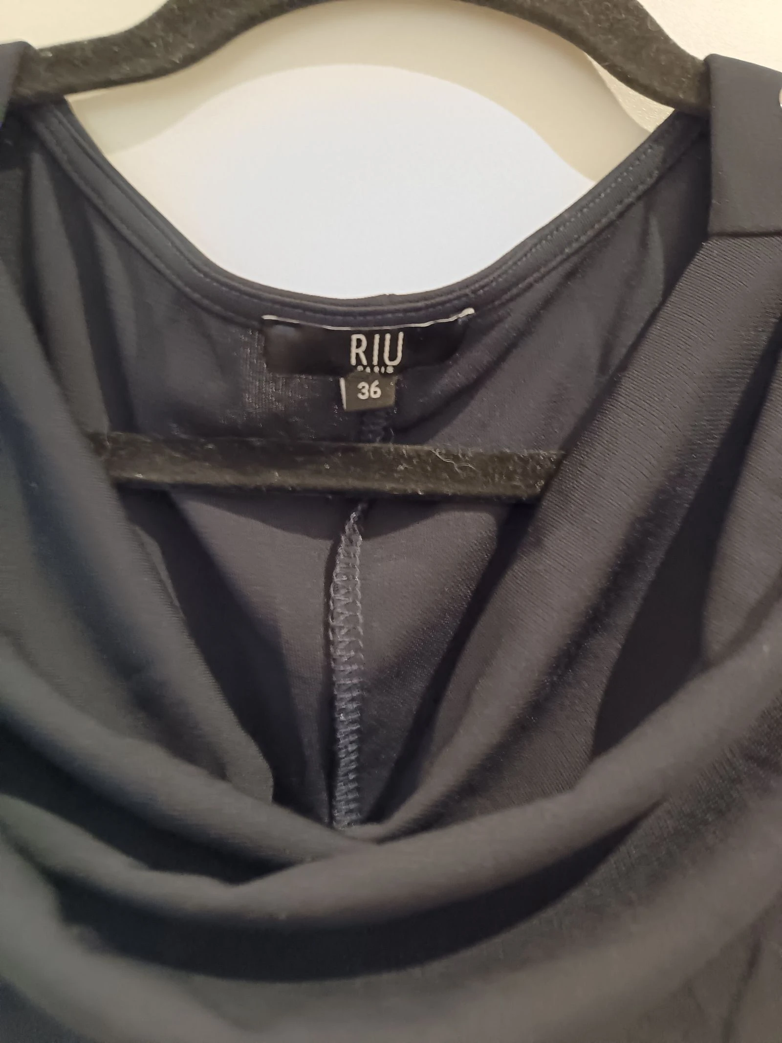 Vestido preto drapeado RIU Paris Tamanho 36 Excelente estado como novo – photo 4
